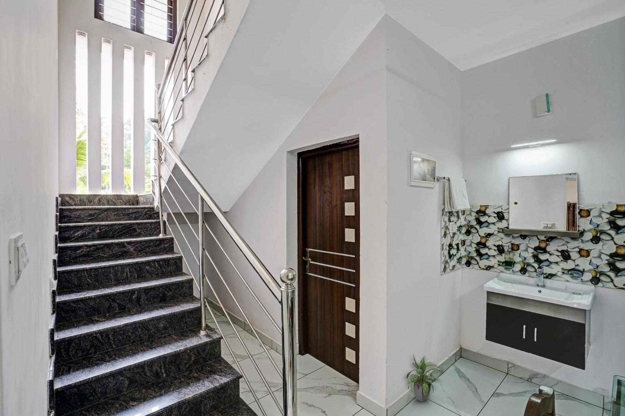 Spot On Shalom Palace Residency Neriyamangalam Экстерьер фото